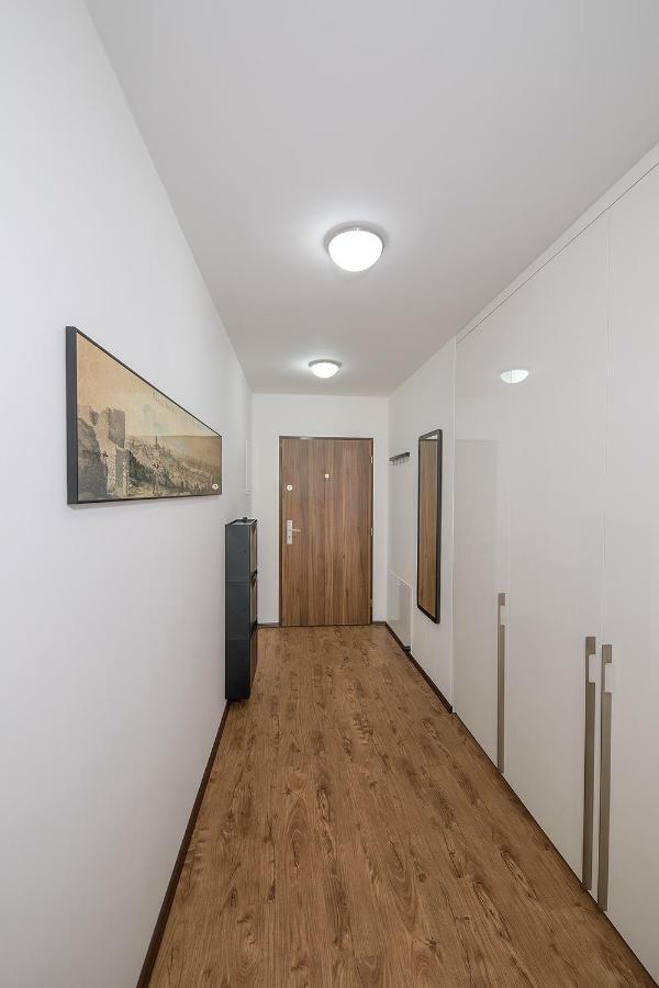 Apartment Near City Centre With Parking Place Prague Exterior photo